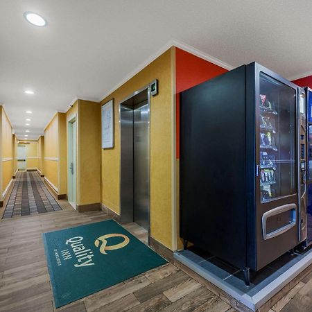 Quality Inn Jfk Airport Rockaway Blvd New York Eksteriør billede