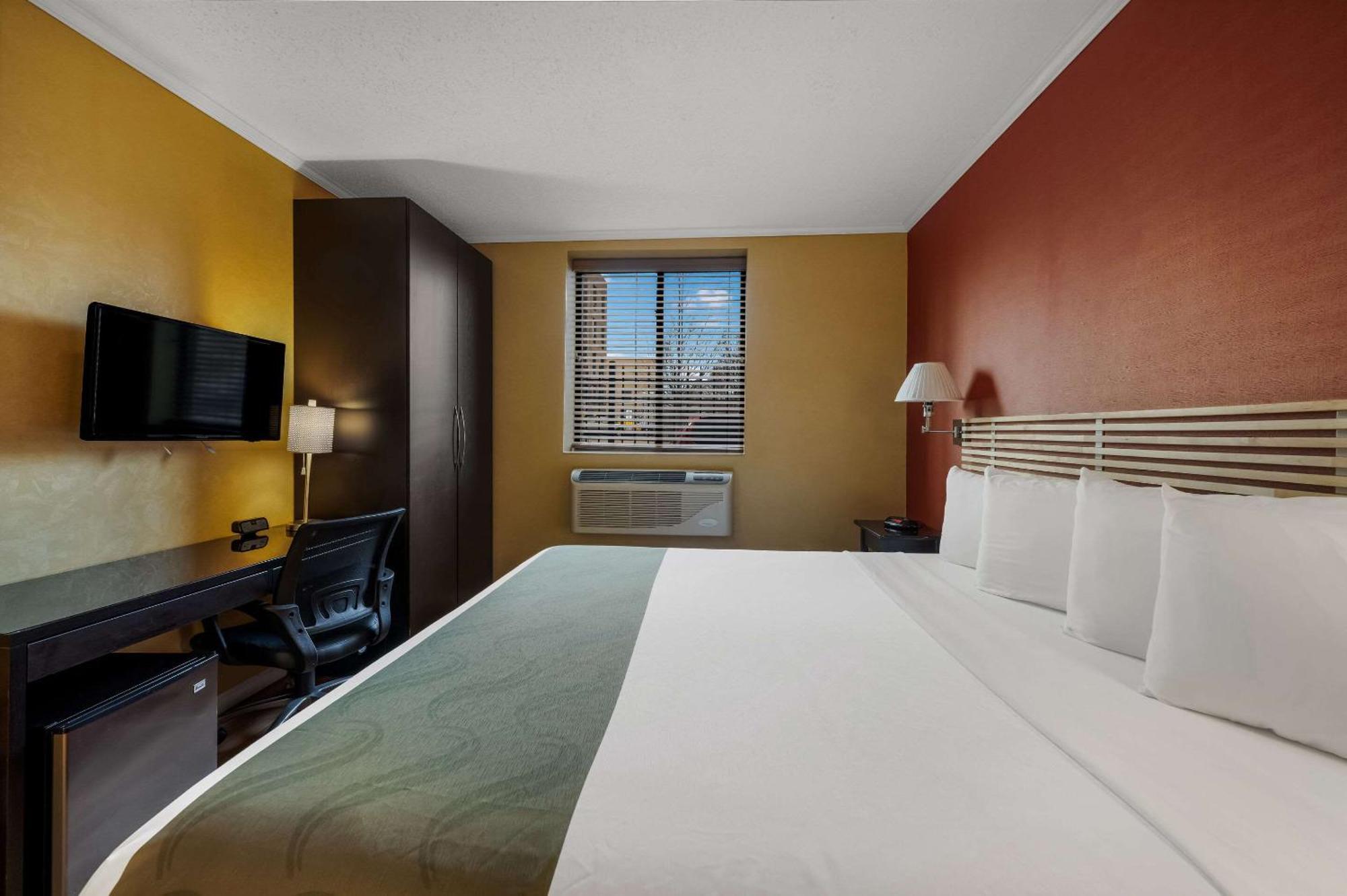 Quality Inn Jfk Airport Rockaway Blvd New York Eksteriør billede