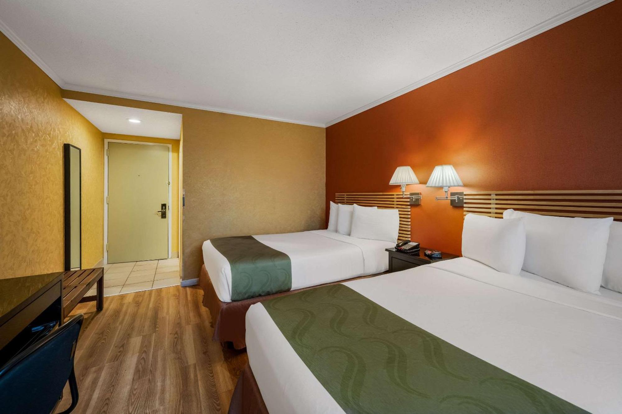 Quality Inn Jfk Airport Rockaway Blvd New York Eksteriør billede