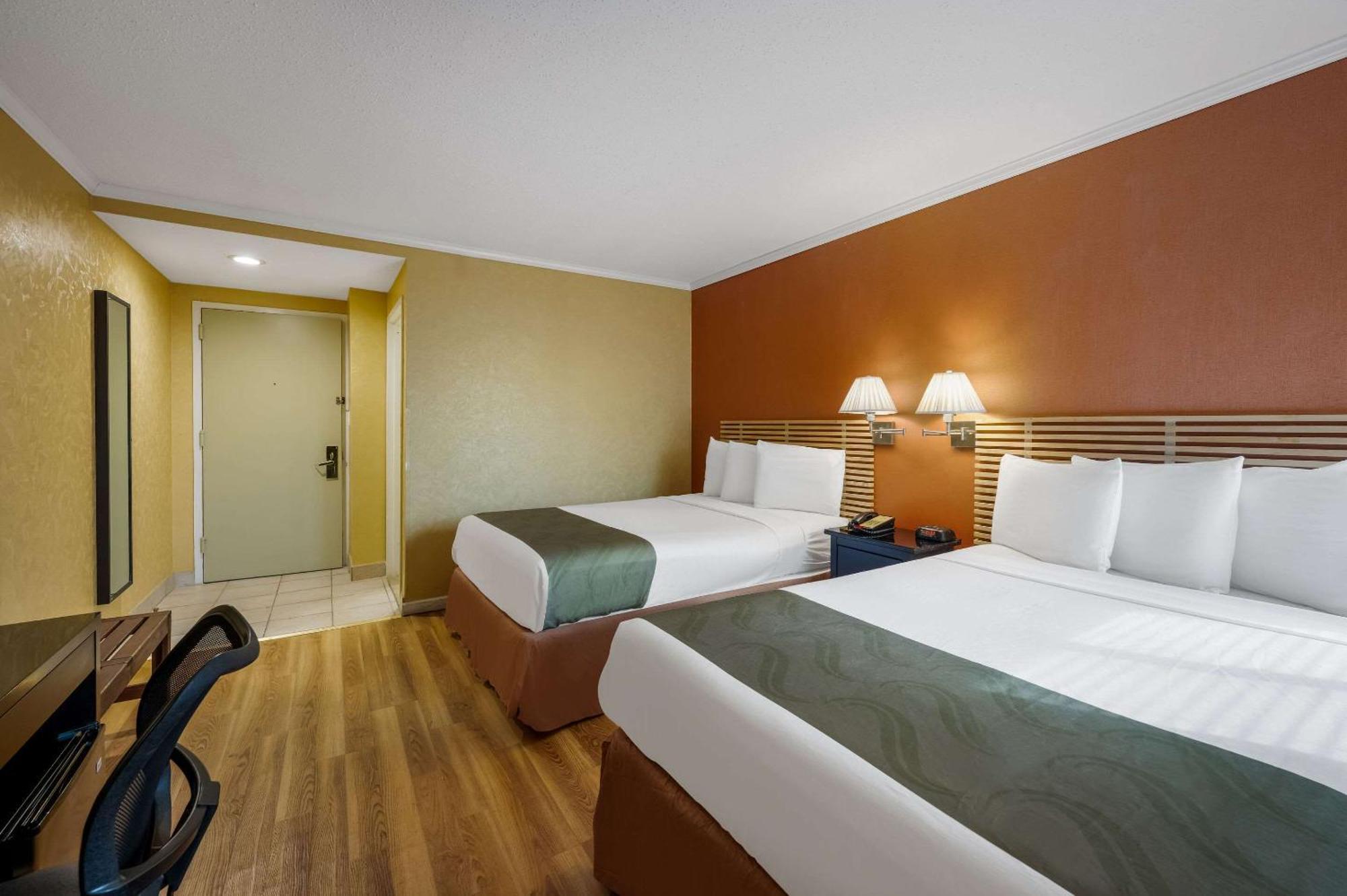 Quality Inn Jfk Airport Rockaway Blvd New York Eksteriør billede